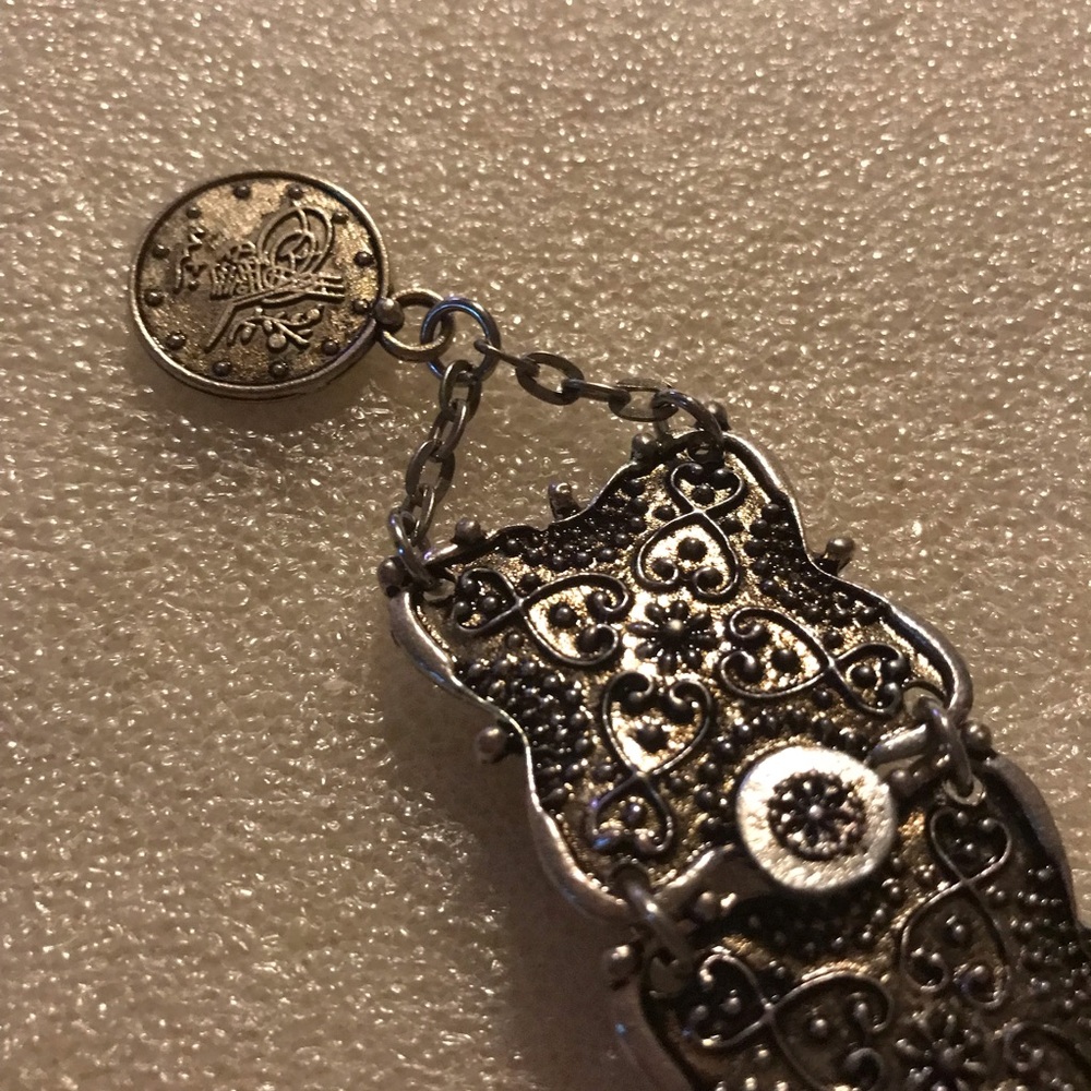 Elegant Silver Filigree Statement Bracelet - Picture 3 of 4
